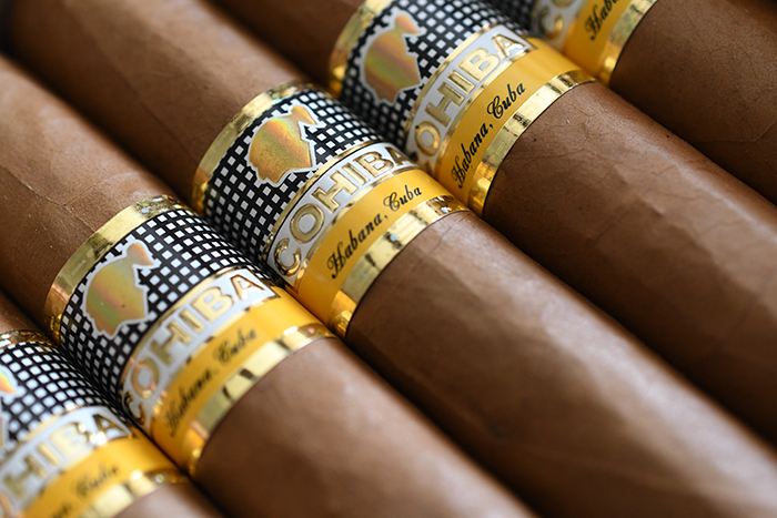 Cohiba Siglo VI (Cuban) - Cigar Reviews | Beer Pairings | Casas Fumando